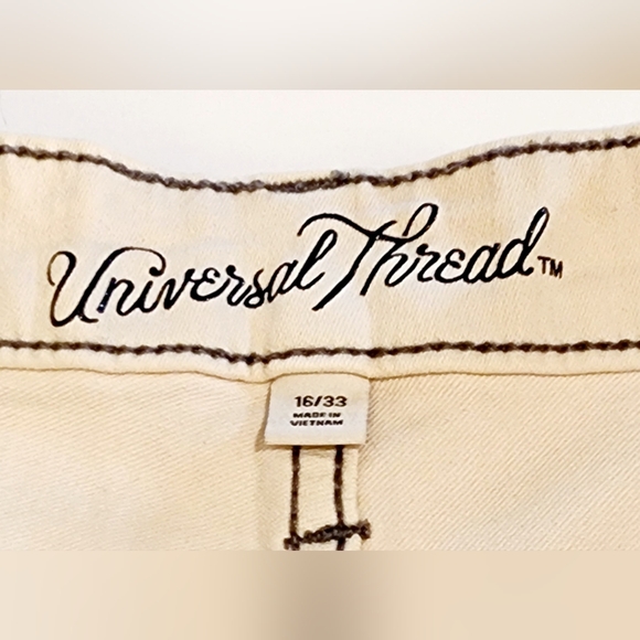 Universal Thread Shorts Womens 16/33 Beige Denim High Rise Midi NWOT - Picture 3 of 4